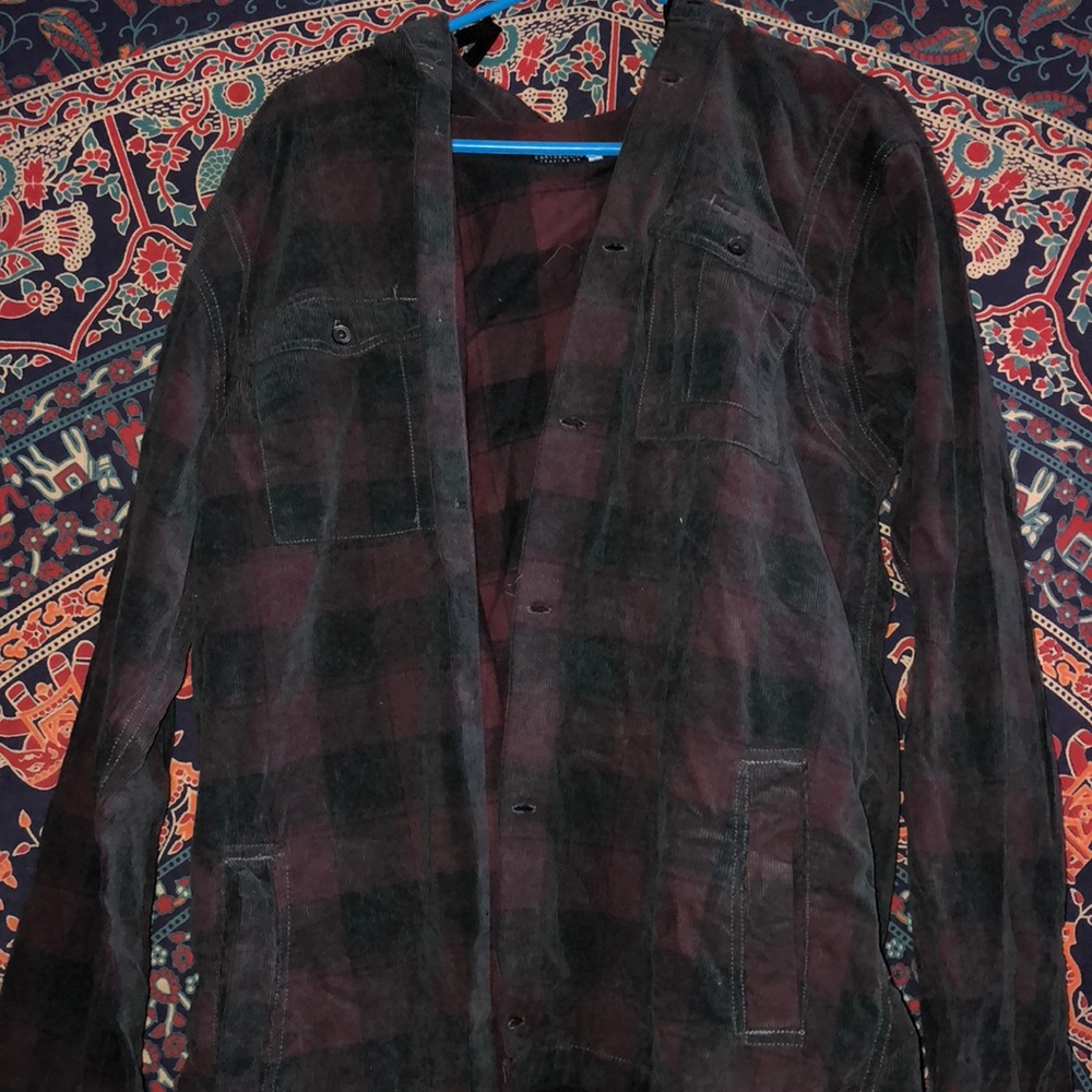 Hooded flannel with pockets